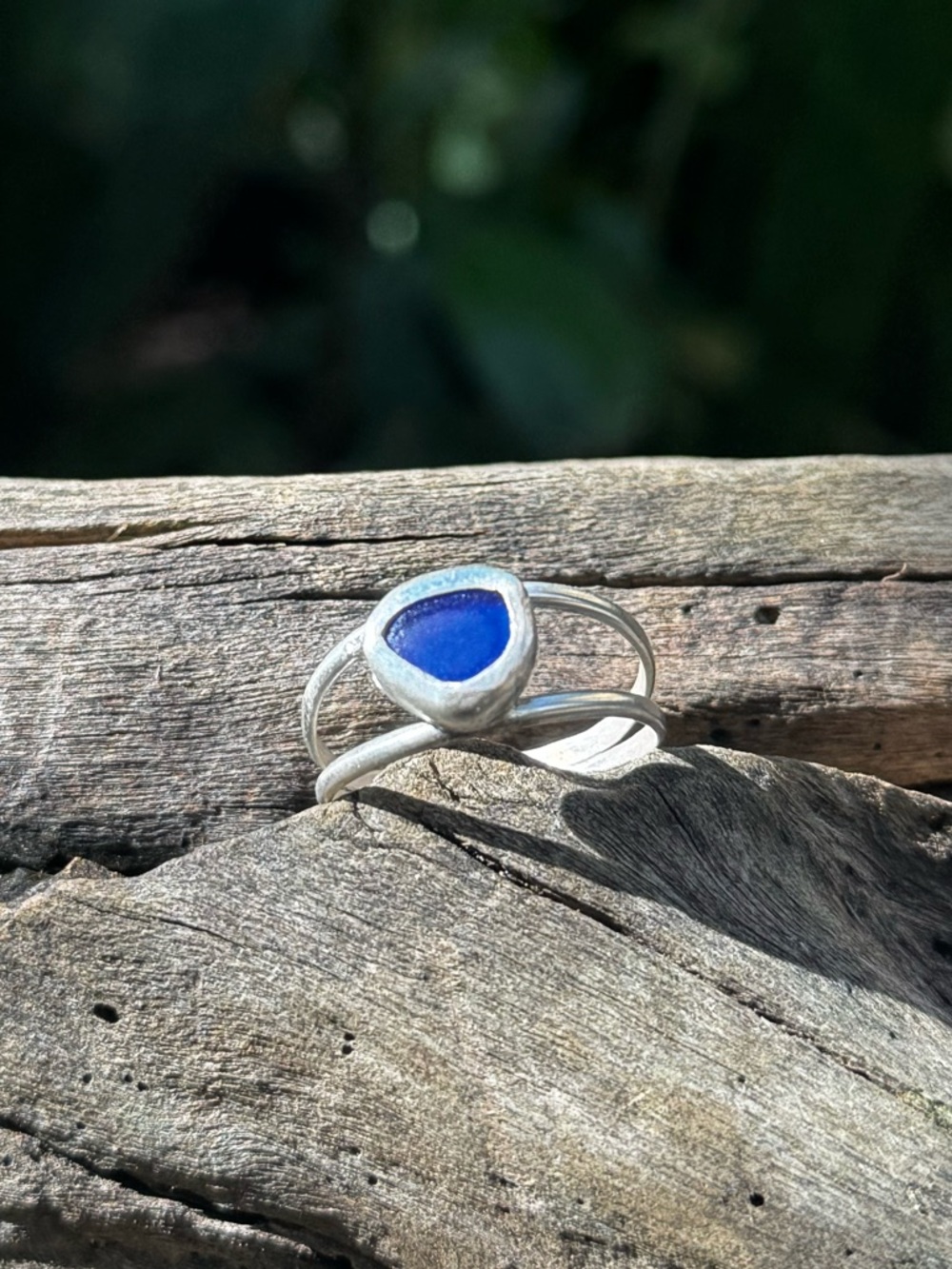 Cobalt blue sea glass sterling & fine silver double band - Picture 3 of 4